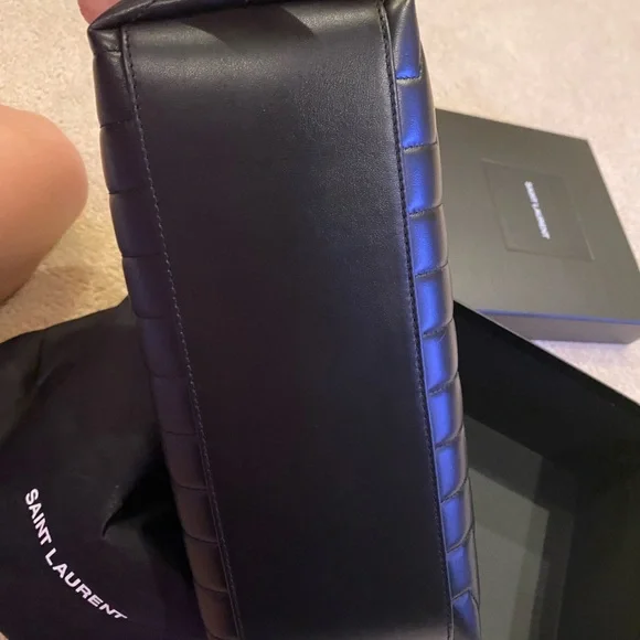 Brand New Authentic Medium Saint Laurent LouLou - Picture 9 of 10